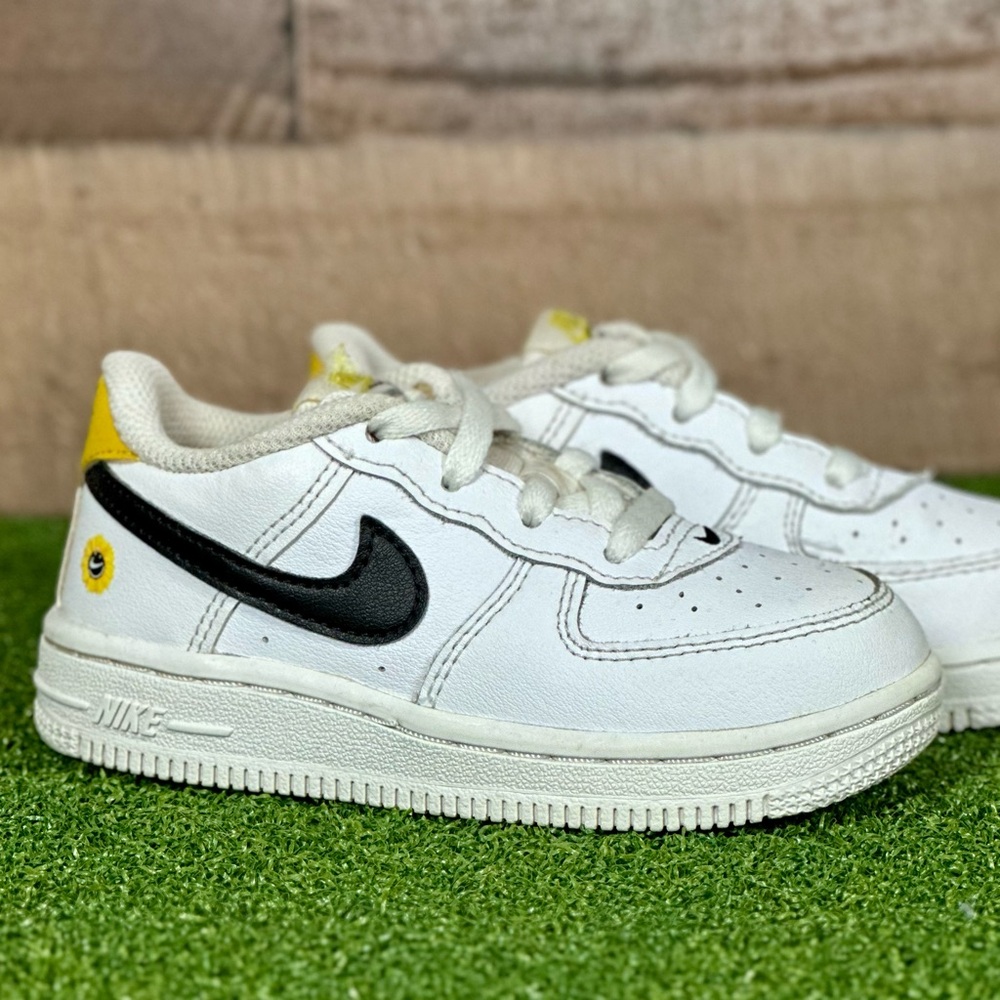Toddler's Nike Force 1 LV8 White/Black-Dark Sulfur - Size 8C (DM4254 100)